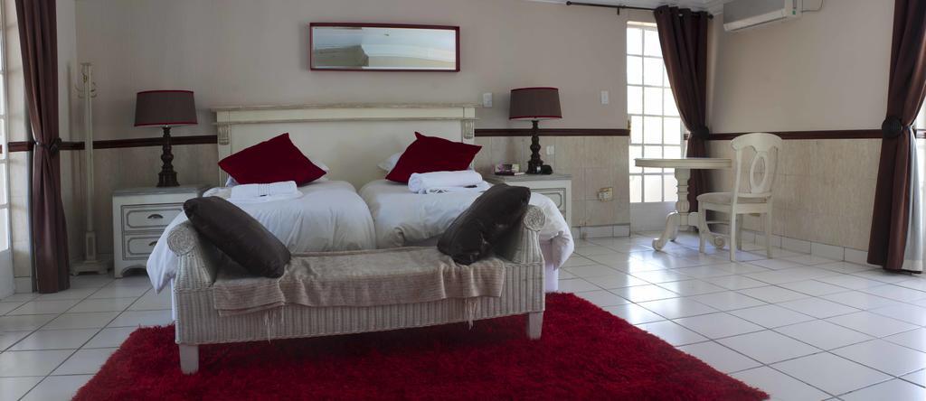 Summerview Guest Lodge Йоханесбург Екстериор снимка