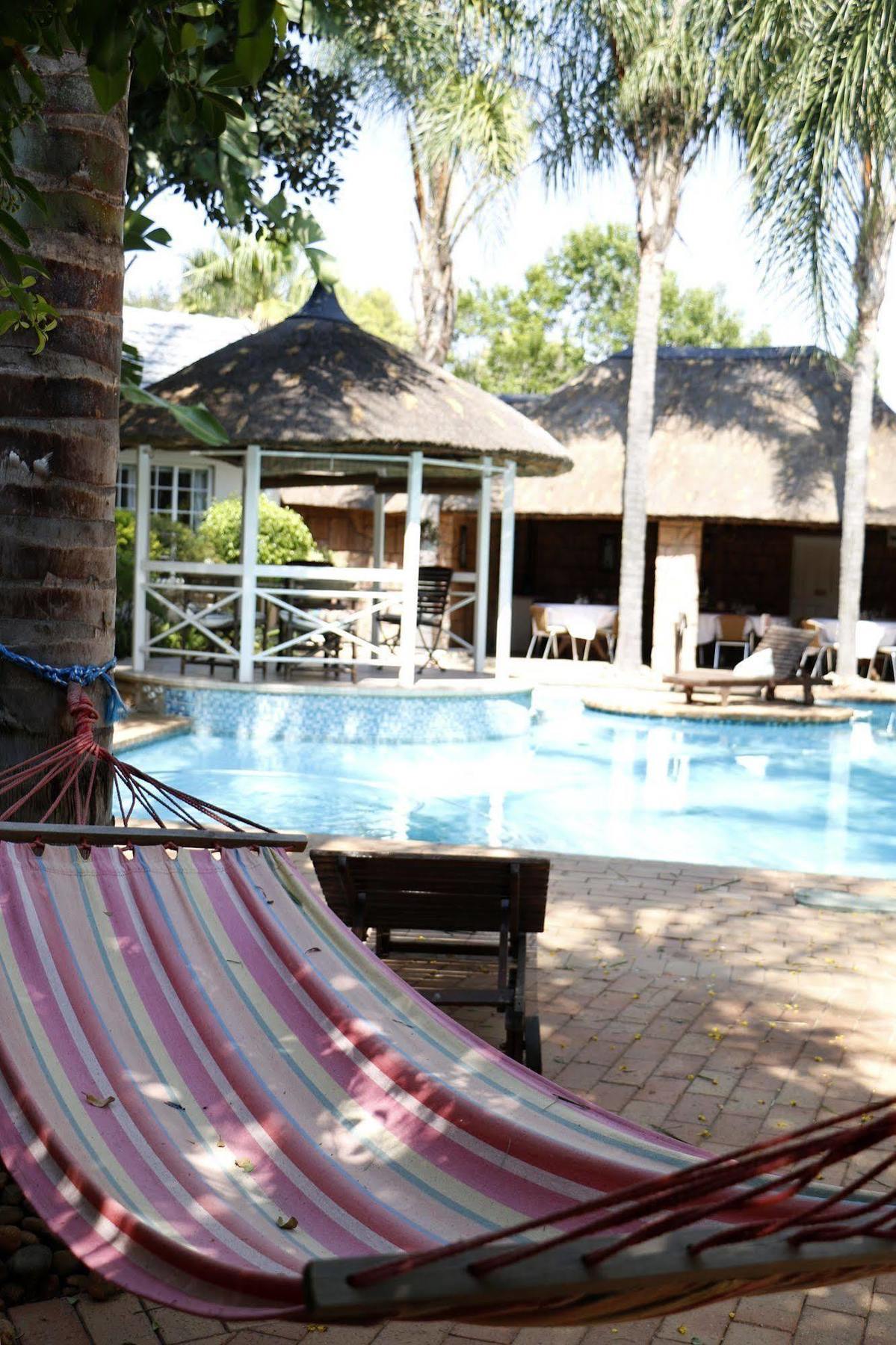 Summerview Guest Lodge Йоханесбург Екстериор снимка