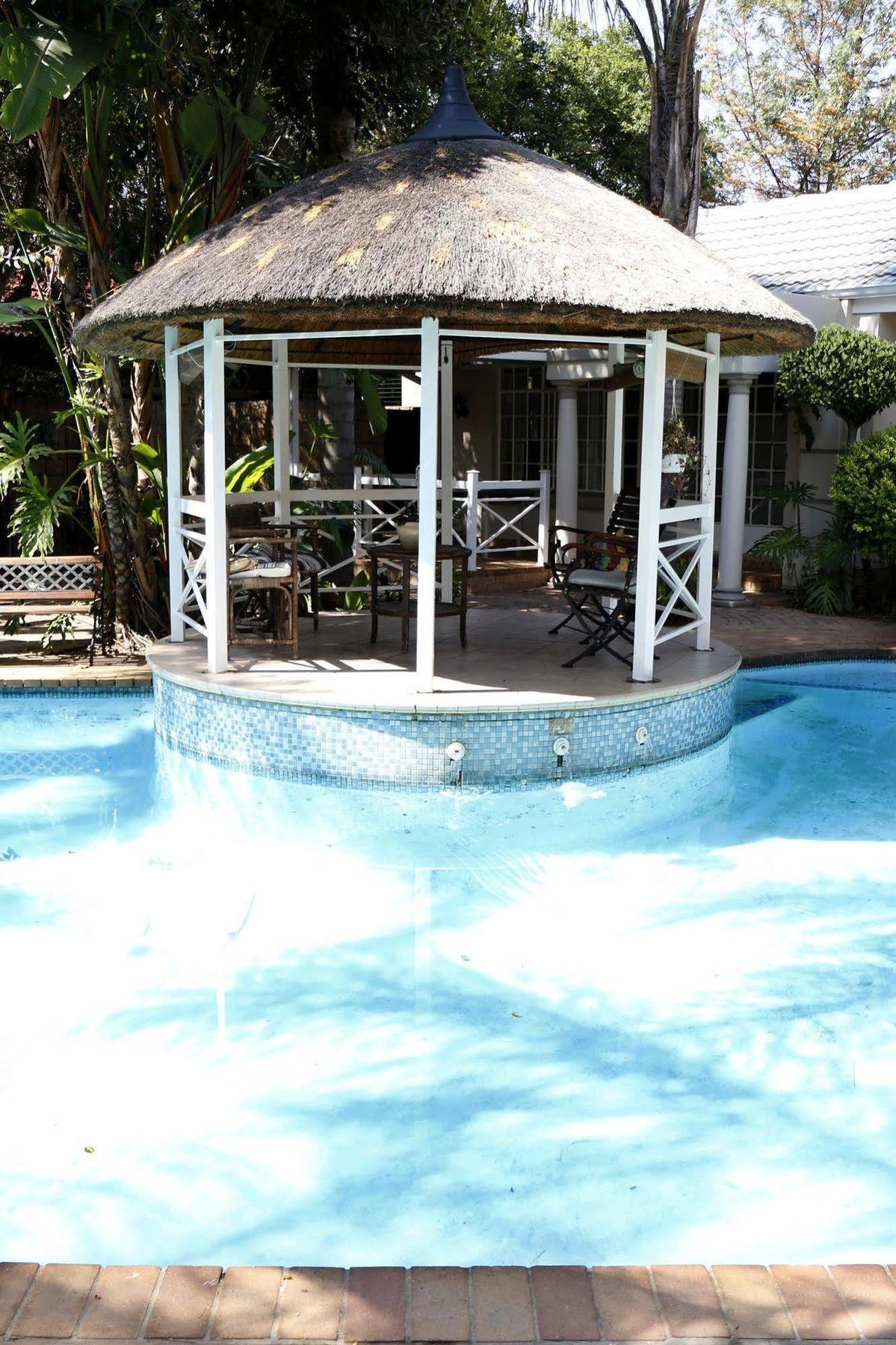 Summerview Guest Lodge Йоханесбург Екстериор снимка