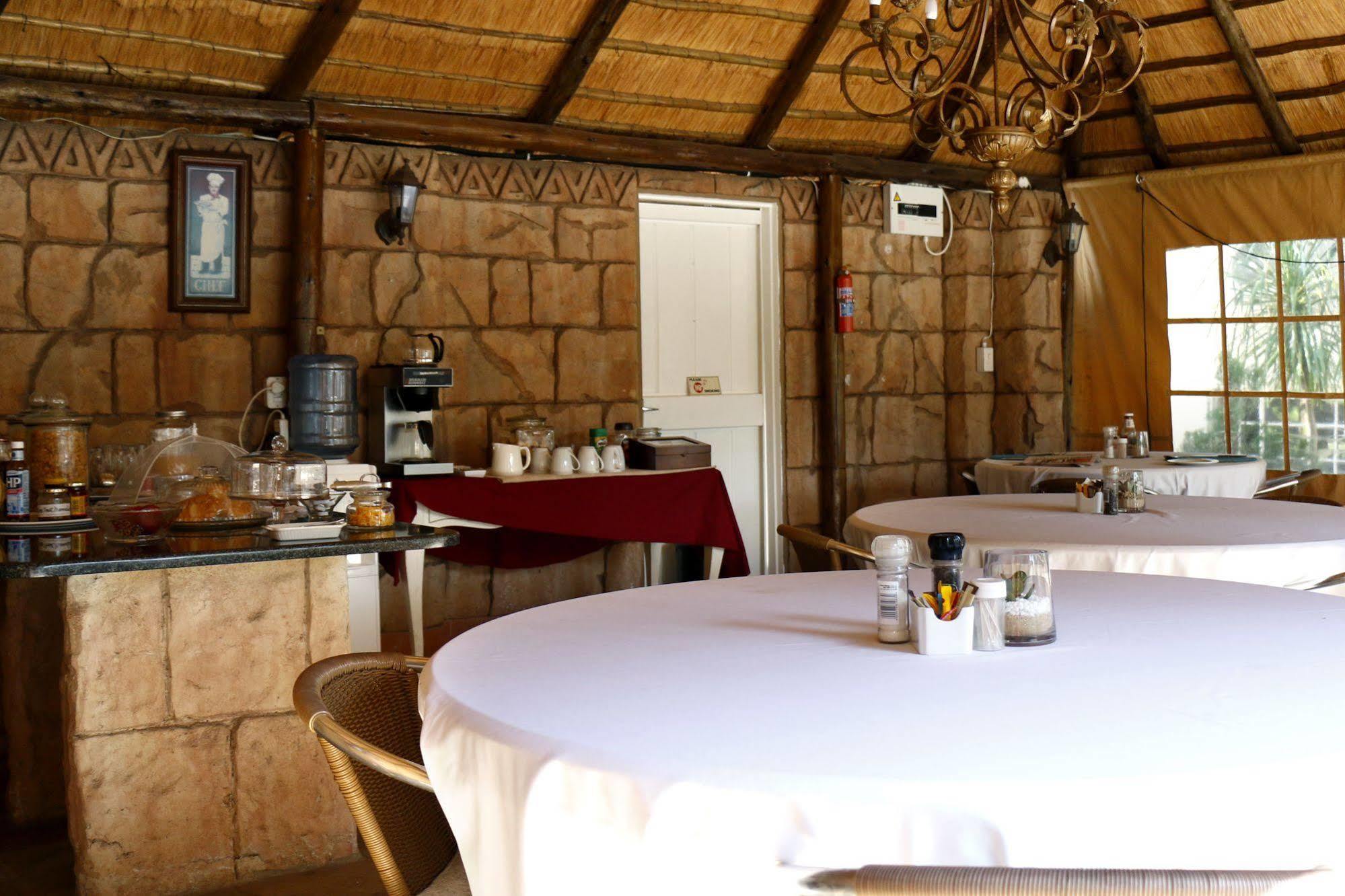 Summerview Guest Lodge Йоханесбург Екстериор снимка